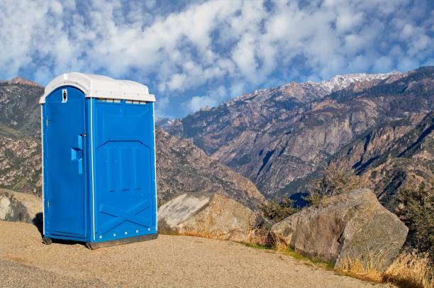 Best Portable bathroom rental  in Akron, IN
